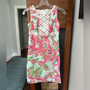 LILLY PULITZER $198 Lace Detail Rosie Shift Dress In The Vias Print Size 00